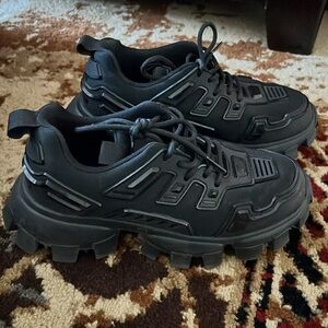 Steve Madden Ponced Sneaker 7.0